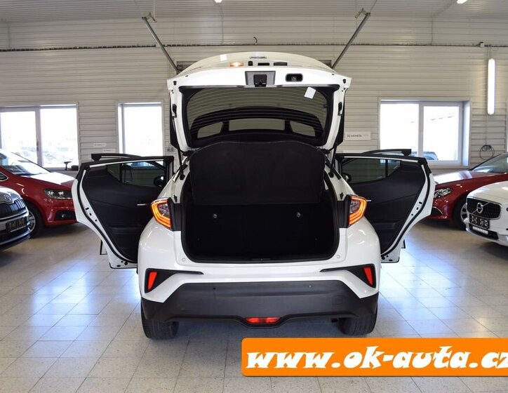 Toyota C-HR Hatchback 1,8 l 0