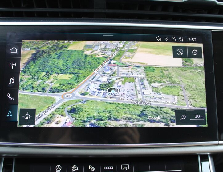 Audi Q8 SUV / Terénní 3,0 l 250 kw