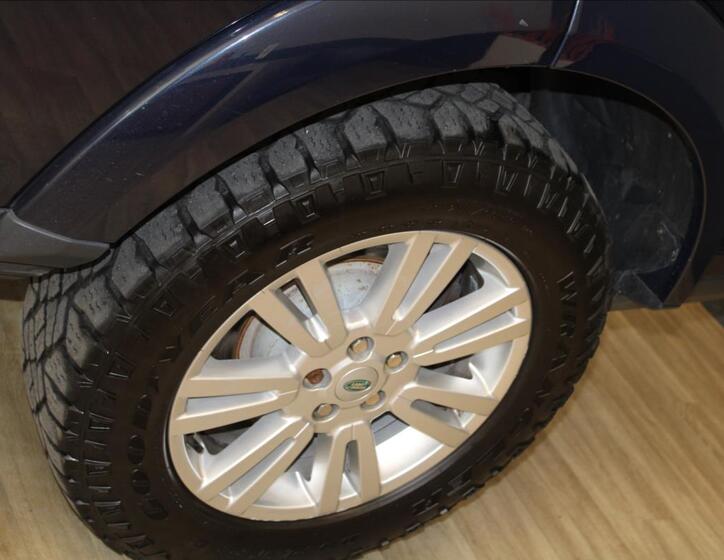 Land Rover Discovery 7