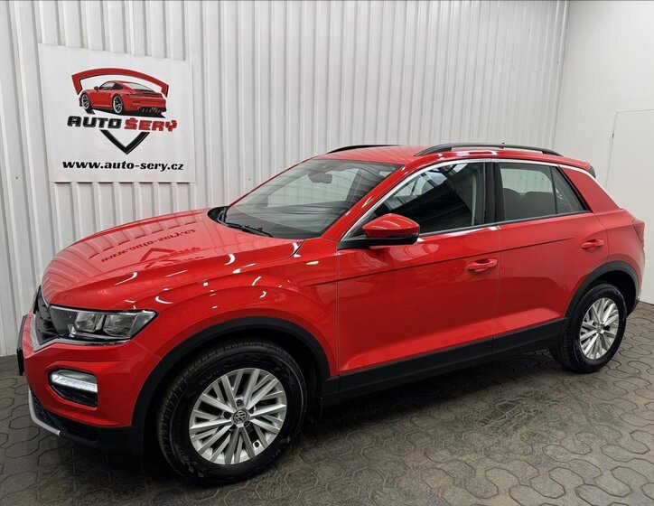 Volkswagen T-Roc SUV / Terénní 2,0 l 140 kw