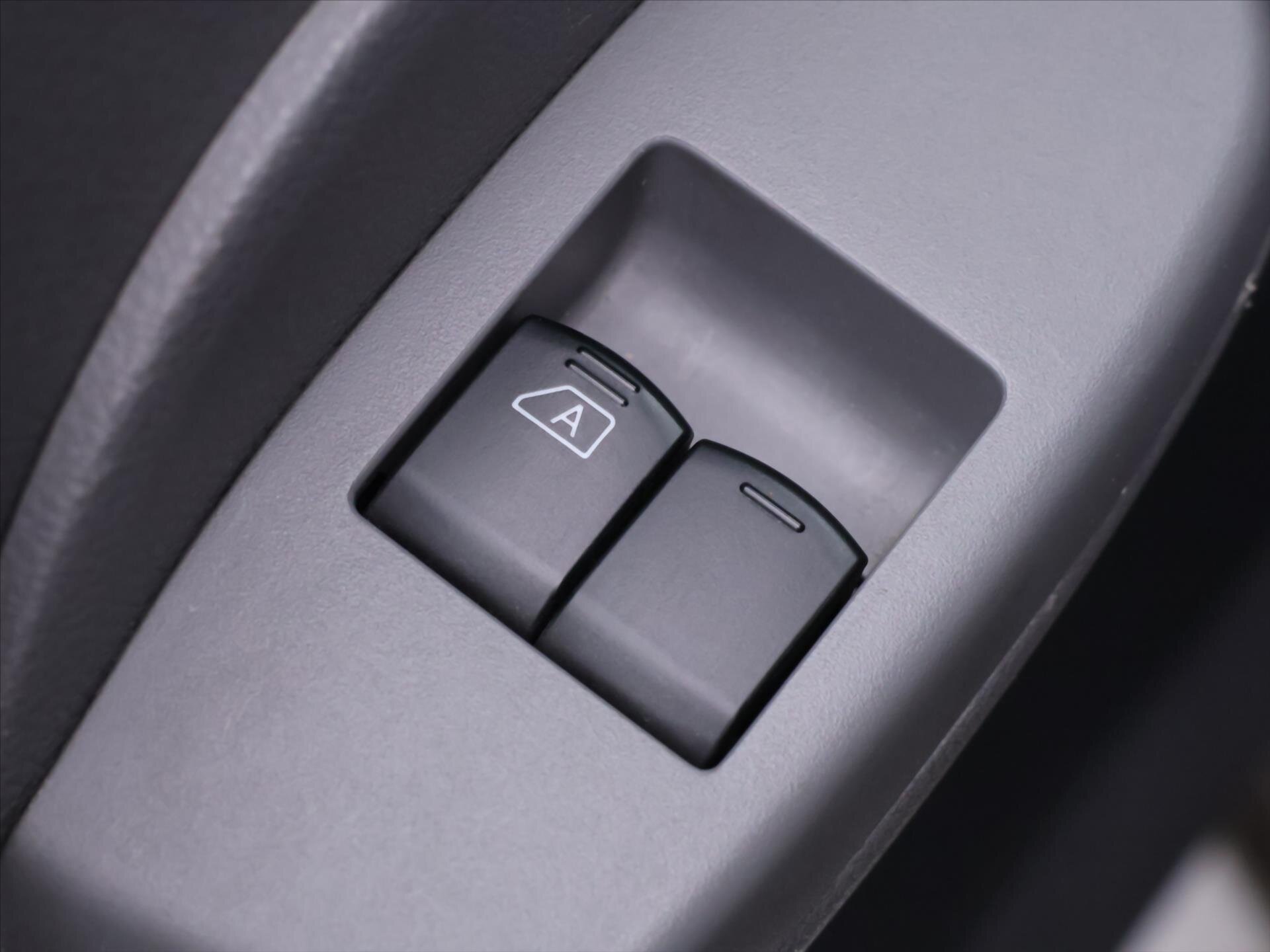 Nissan NV200 VAN / Minibus 1,5 l 81 kw