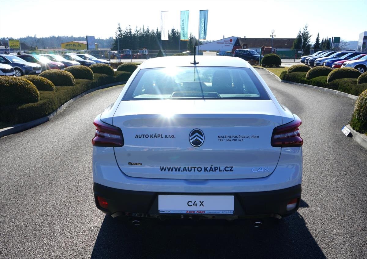 Citroën C4 X Sedan / Limuzína 1,2 l 96 kw
