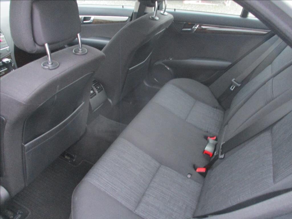 Mercedes-Benz Třídy C Sedan / Limuzína 1,8 l 115 kw