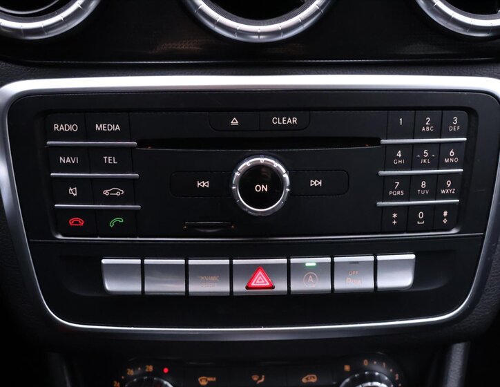 Mercedes-Benz CLA Sedan 1,5 l 80 kw