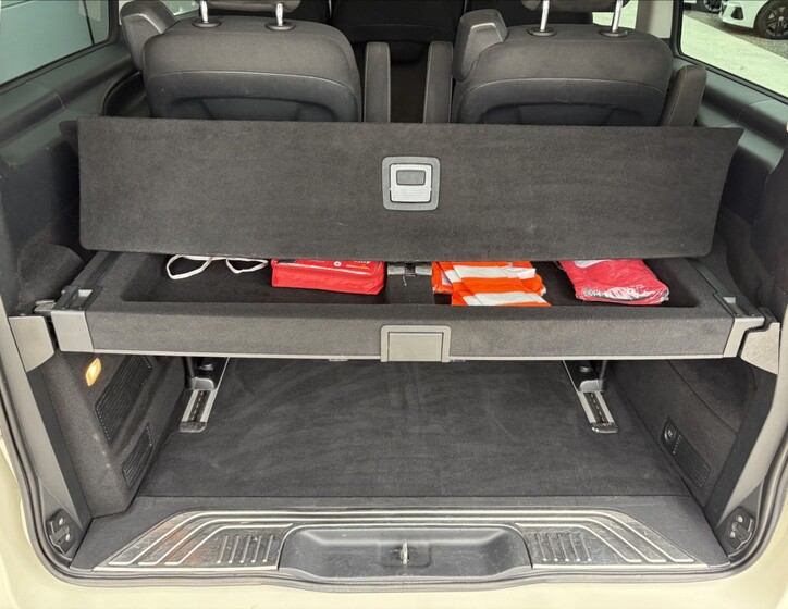 Mercedes-Benz Třídy V 28