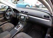 Volkswagen Passat 25