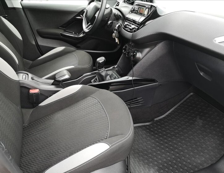 Peugeot 2008 Kombi 1,4 l 50 kw