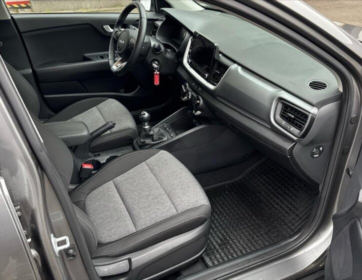 KIA Stonic Hatchback 1,2 l 57 kw
