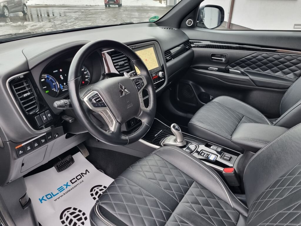 Mitsubishi Outlander SUV 2,4 l 165 kw