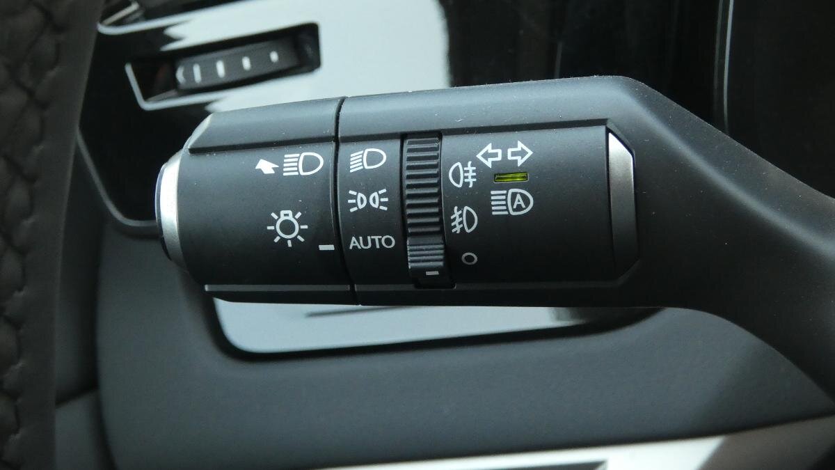 Lexus RX 350h SUV / Terénní 2,5 l 140 kw