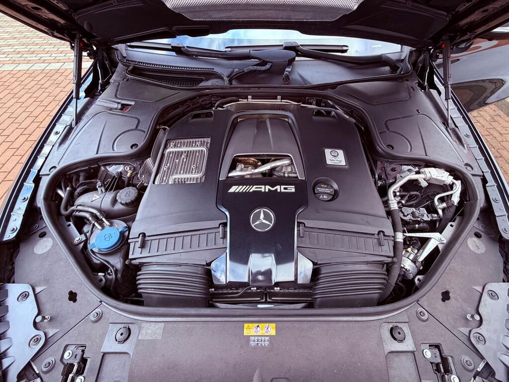 Mercedes-Benz Třídy S Kupé 4,0 l 450 kw