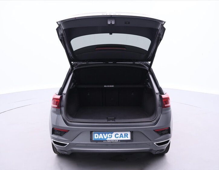 Volkswagen T-Roc SUV / Terénní 1,5 l 110 kw