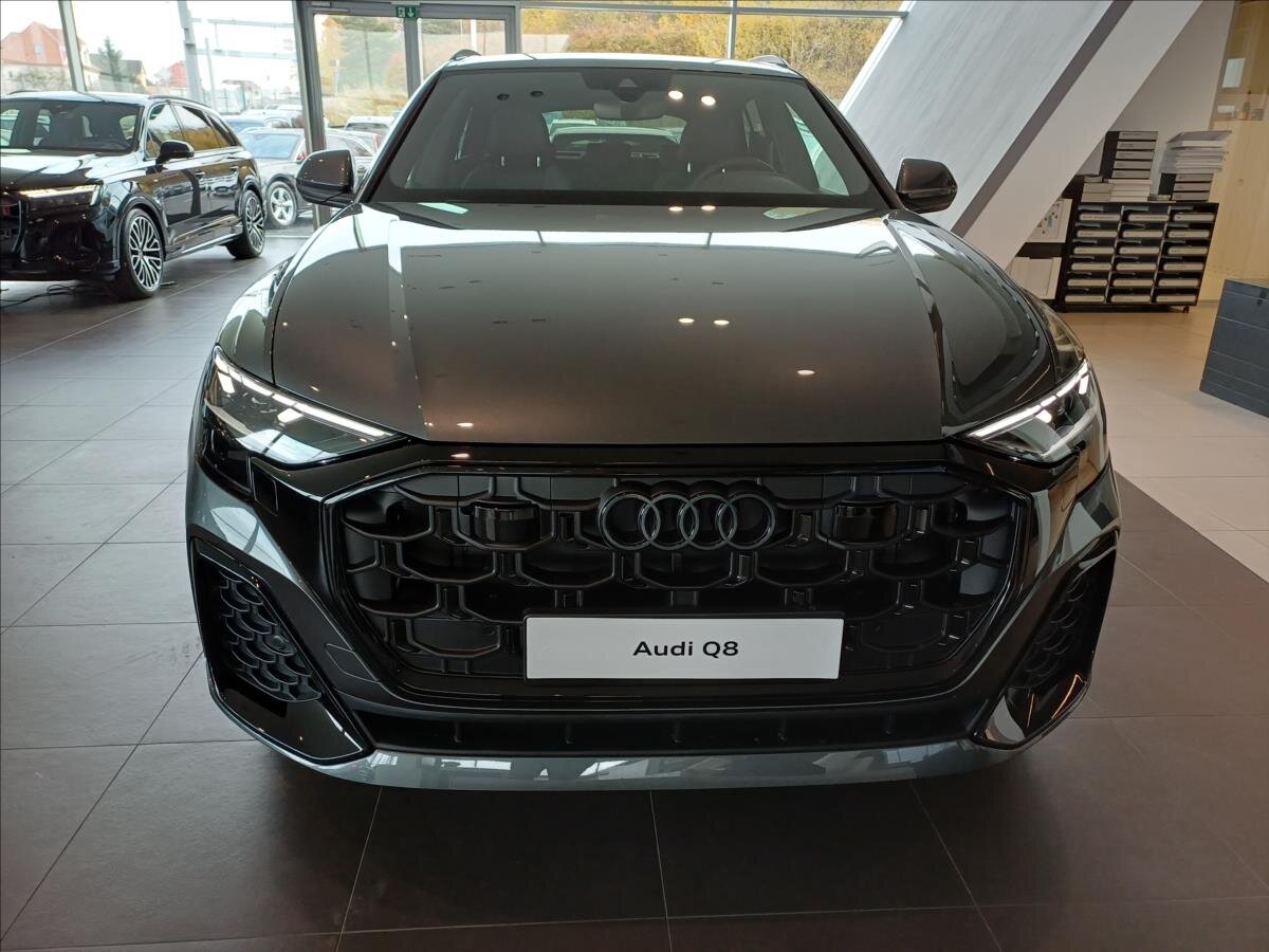 Audi Q8 SUV 3,0 l 210 kw