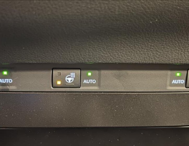 Lexus ES 300h Sedan 2,5 l 160 kw