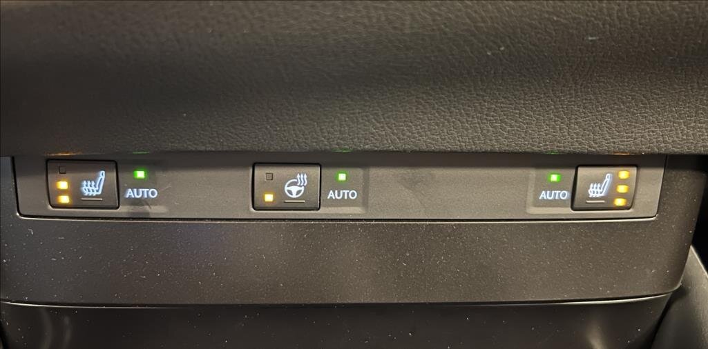 Lexus ES 300h Sedan 2,5 l 160 kw