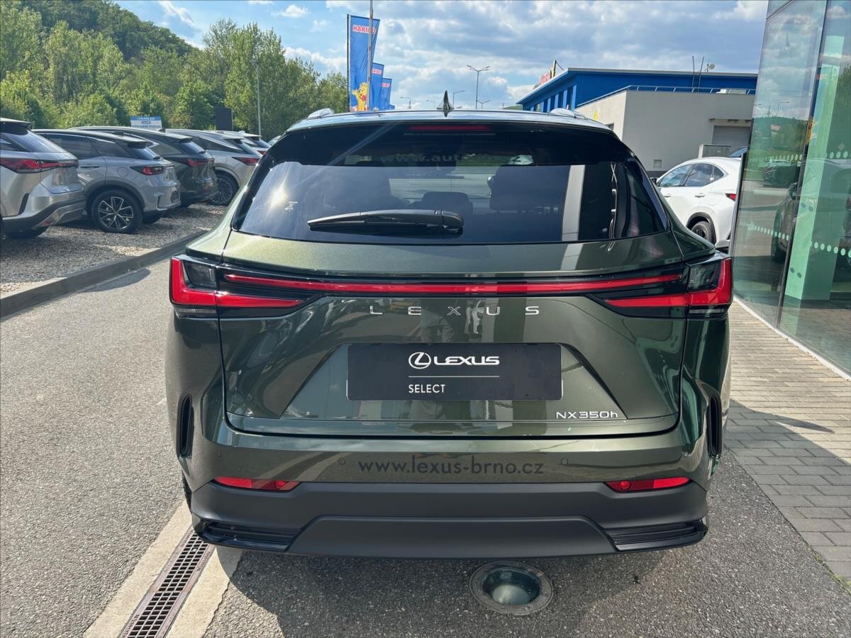 Lexus NX 350h SUV / Terénní 2,5 l 150 kw