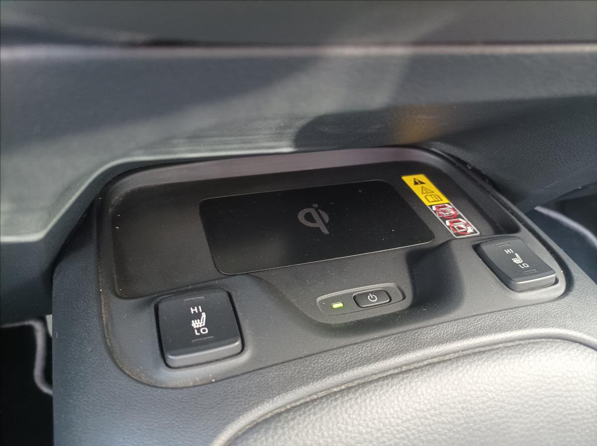 Toyota Corolla Kombi 2,0 l 112 kw