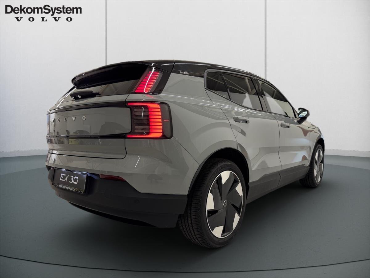 Volvo EX30 SUV 0,0 200 kw