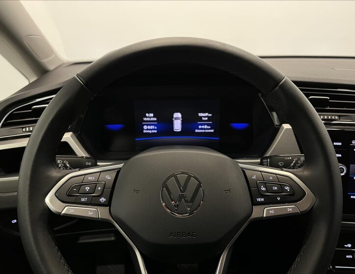 Volkswagen Touran MPV 1,5 l 110 kw