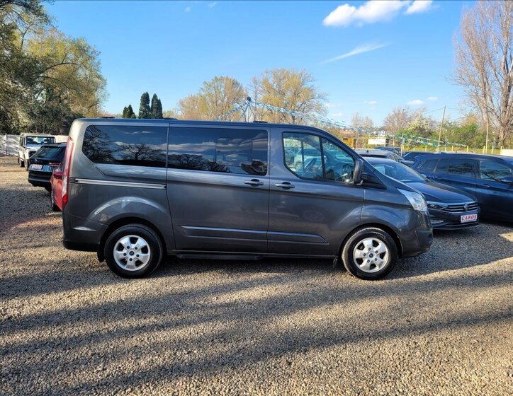 Ford Tourneo Custom MPV 2,0 l 125 kw