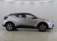 Toyota C-HR SUV / Terénní 1,8 l 72 kw