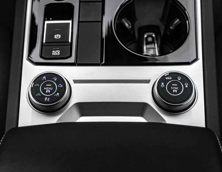 Volkswagen Touareg SUV / Terénní 3,0 l 210 kw