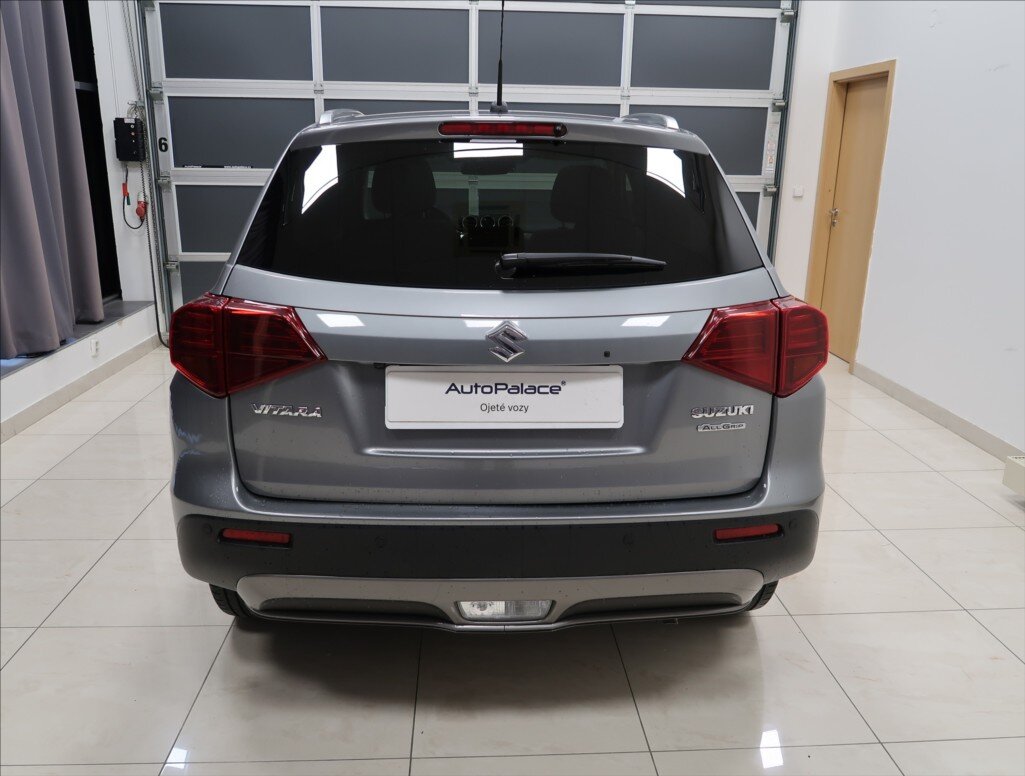 Suzuki Vitara SUV 1,4 l 103 kw