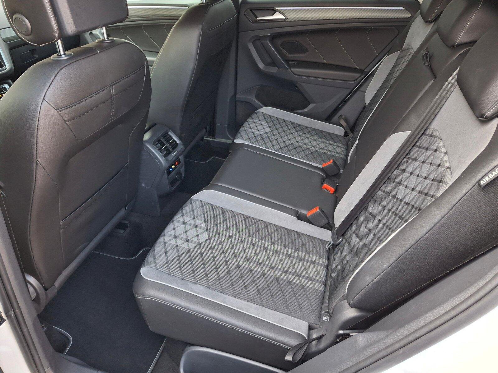 Volkswagen Tiguan SUV / Terénní 2,0 l 180 kw