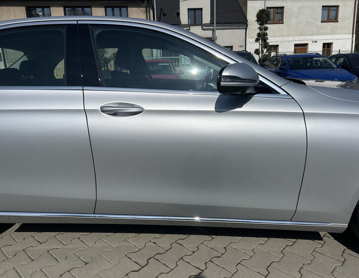 Mercedes-Benz Třídy E Sedan / Limuzína 3,0 l 190 kw