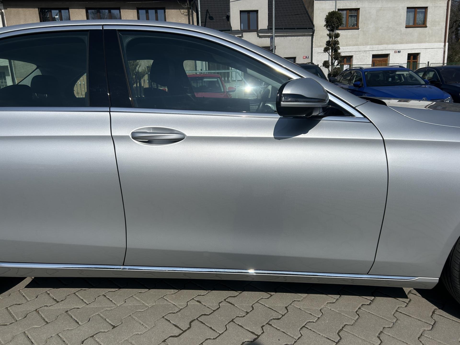 Mercedes-Benz Třídy E Sedan / Limuzína 3,0 l 190 kw