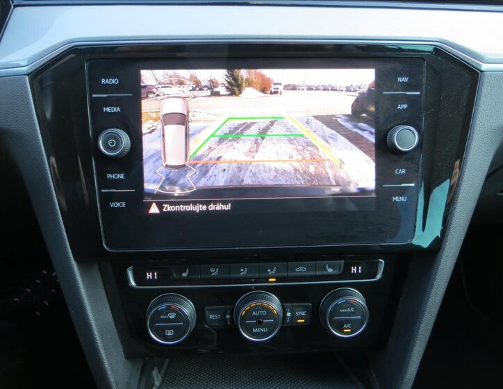 Volkswagen Passat Kombi 1,5 l 110 kw