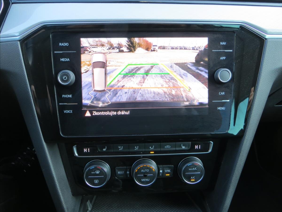 Volkswagen Passat Kombi 1,5 l 110 kw