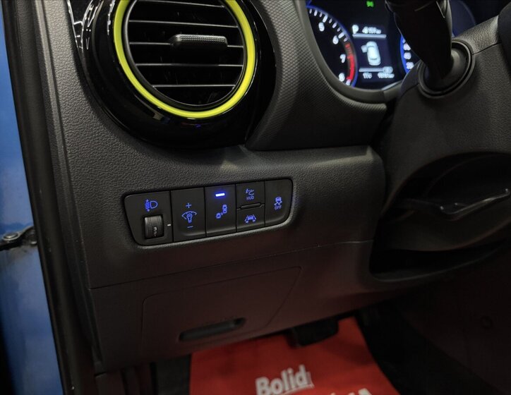 Hyundai Kona SUV / Terénní 1,6 l 130 kw