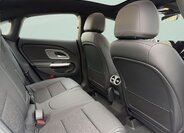 Mercedes-Benz CLA Sedan / Limuzína 1,3 l 120 kw