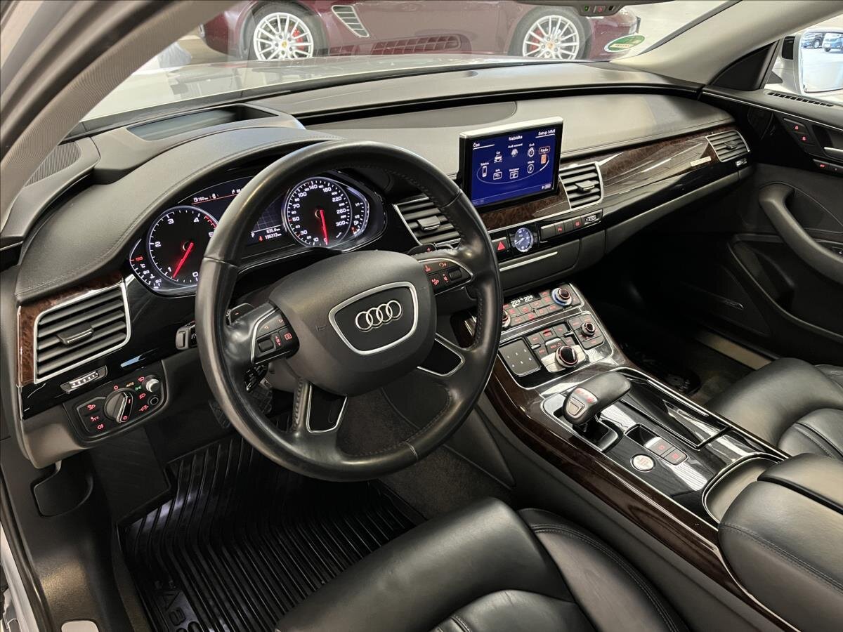 Audi A8 Sedan 3,0 l 190 kw