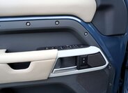 Land Rover Defender SUV 3,0 l 294 kw