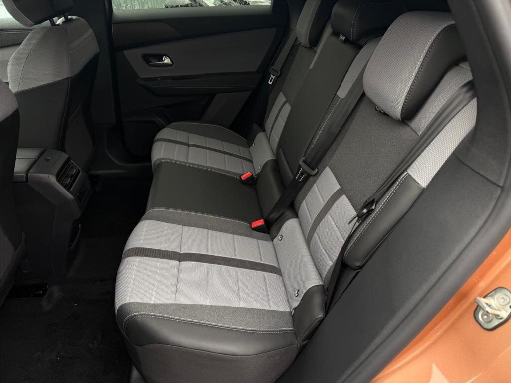 Opel Grandland SUV / Terénní 1,2 l 107 kw