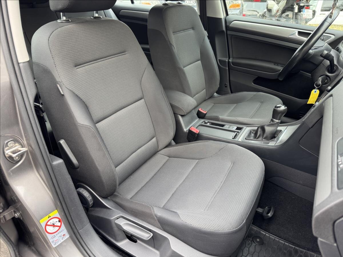 Volkswagen Golf Hatchback 1,2 l 63 kw