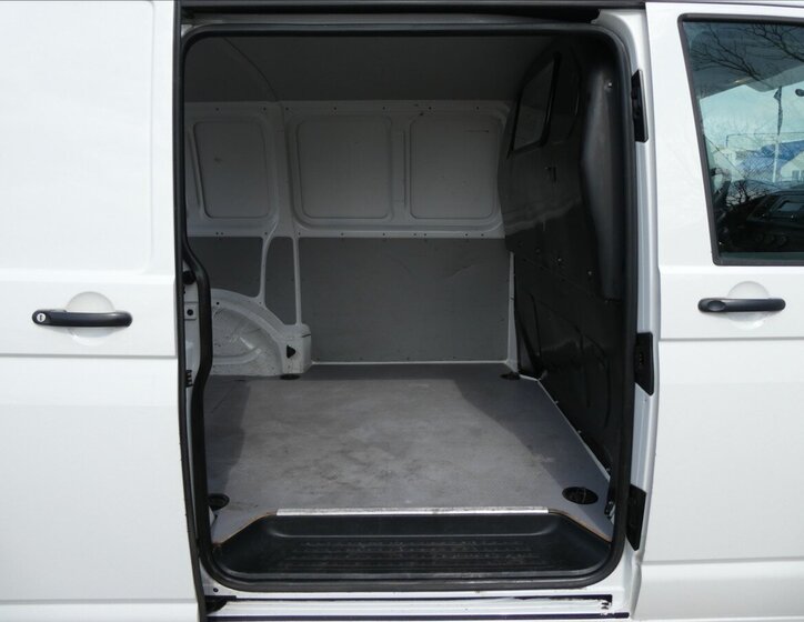 Volkswagen Transporter Skříň 2,0 l 75 kw