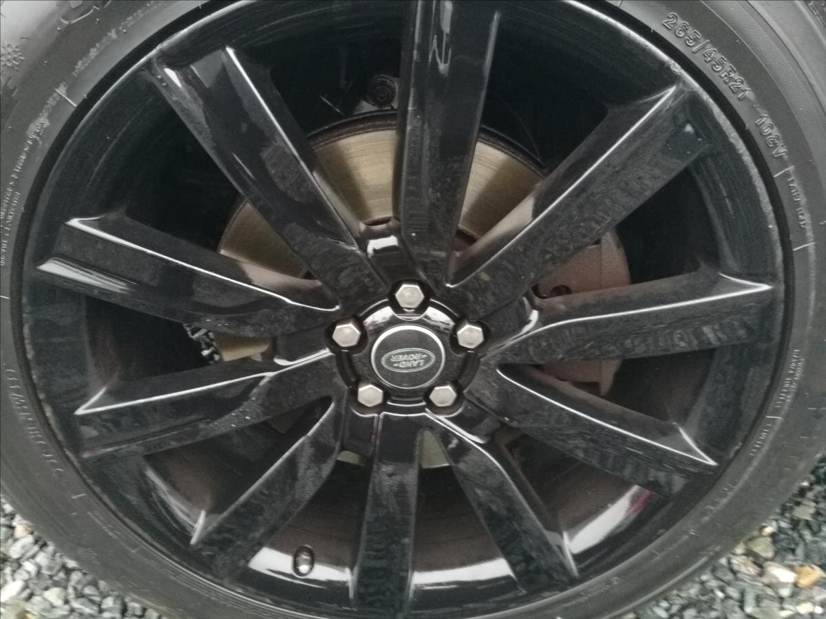 Land Rover Range Rover Velar SUV / Terénní 3,0 l 221 kw