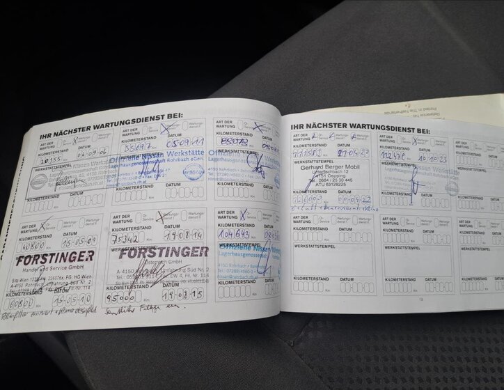 Nissan Almera Tino 33