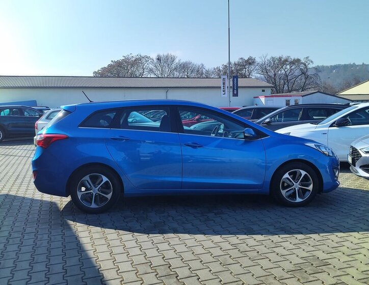Hyundai i30 Kombi 1,6 l 81 kw