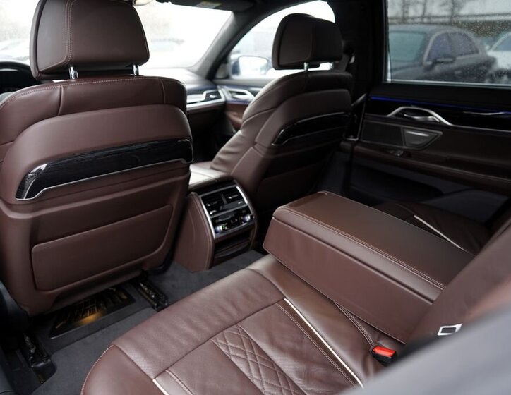 BMW Řada 7 Sedan 3,0 l 250 kw