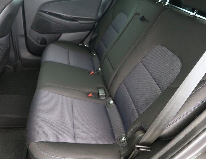 Hyundai Tucson SUV 2,0 l 100 kw