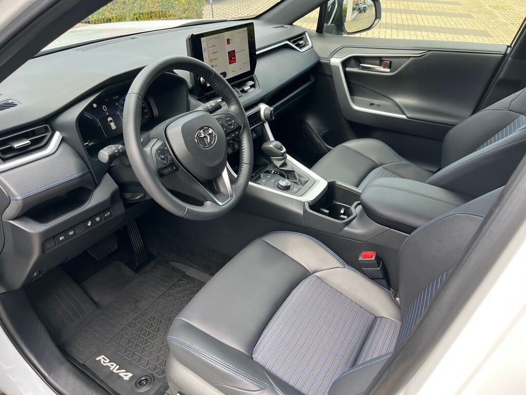 Toyota RAV4 SUV / Terénní 2,5 l 131 kw