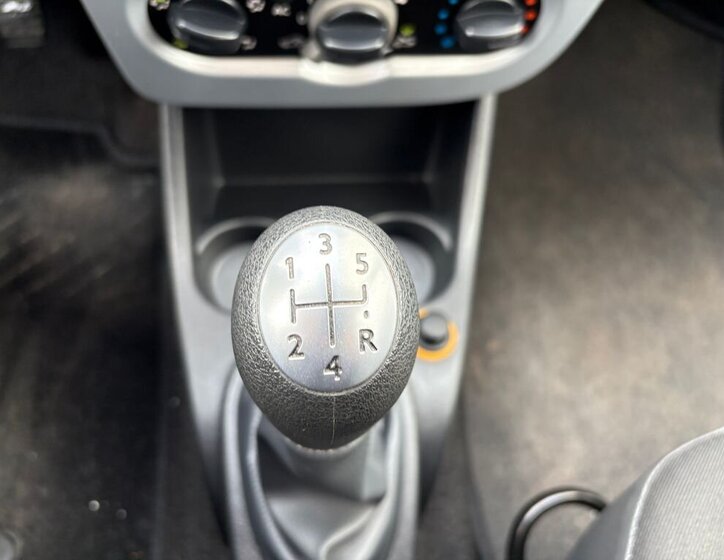 Dacia Sandero Hatchback 1,6 l 64 kw