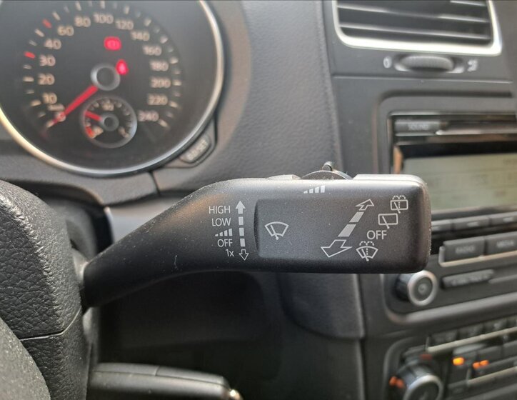 Volkswagen Golf Kombi 1,6 l 77 kw