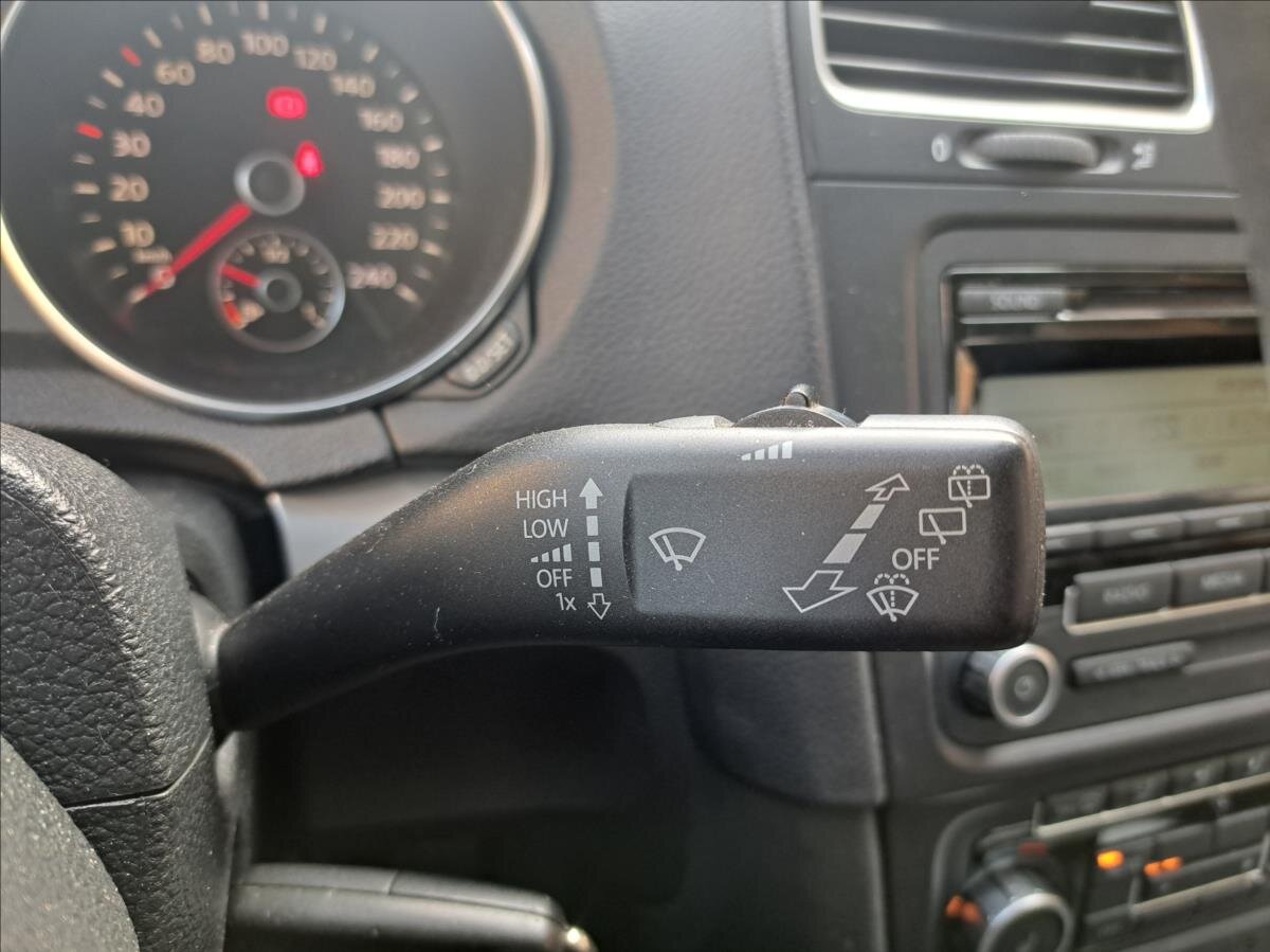 Volkswagen Golf Kombi 1,6 l 77 kw