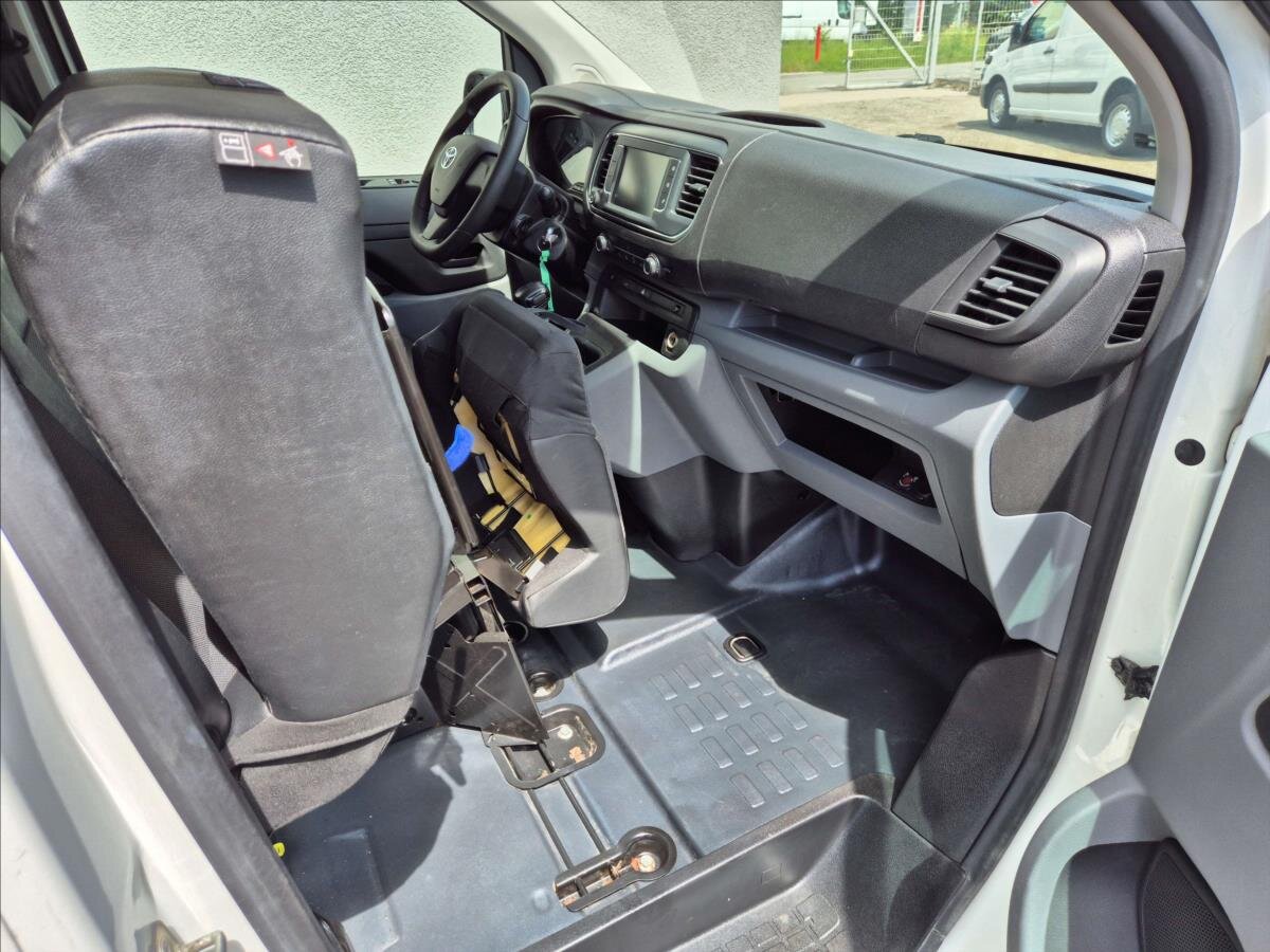 Toyota ProAce Skříň 2,0 l 90 kw