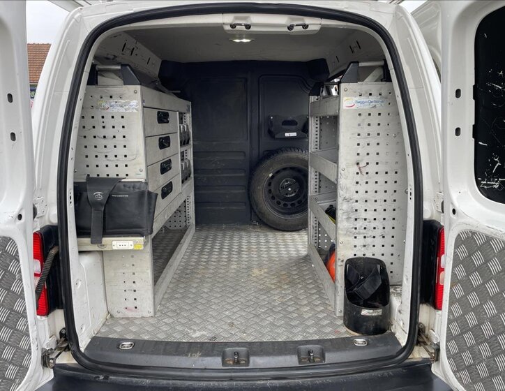 Volkswagen Caddy Skříň 2,0 l 81 kw